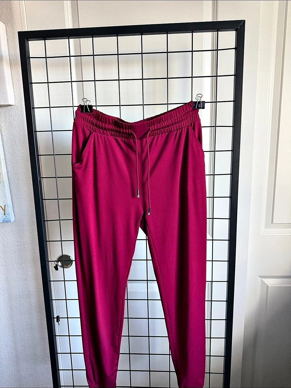 Women's Track Pants in maroon Like New
